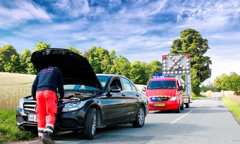 امداد جاده ای زرقان - اعزام فوری نیرو